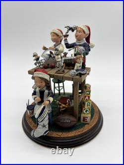 Dallas Cowboys 2001 Danbury Mint NFL Santa's Elves Figurine Sculpture Dallas Cowboys 2001 Danbury Mint NFL Santa's Elves Figurine Sculpture