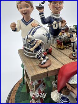 Dallas Cowboys 2001 Danbury Mint NFL Santa's Elves Figurine Sculpture Dallas Cowboys 2001 Danbury Mint NFL Santa's Elves Figurine Sculpture