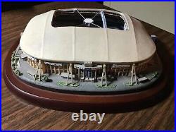 Dallas Cowboys Danbury Mint Replica Texas Stadium with Removable Roof Top