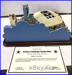 Dallas Cowboys Game Day Sculpture Danbury Mint Figurine Stadium Landmarks