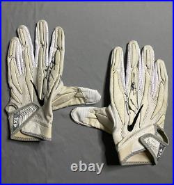 DeMarcus Lawrence Game-Used White Nike Gloves Dallas Cowboys