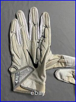 DeMarcus Lawrence Game-Used White Nike Gloves Dallas Cowboys