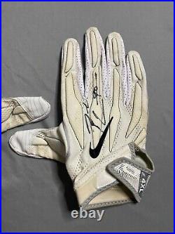 DeMarcus Lawrence Game-Used White Nike Gloves Dallas Cowboys