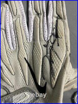 DeMarcus Lawrence Game-Used White Nike Gloves Dallas Cowboys