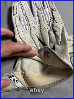 DeMarcus Lawrence Game-Used White Nike Gloves Dallas Cowboys