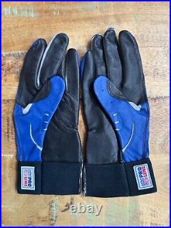 Game issued used worn deion sanders gloves dallas cowboys primetime Game issued used worn deion sanders gloves dallas cowboys primetime