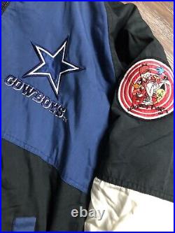 Vintage dallas cowboys looneytunes puffer jacket size Large